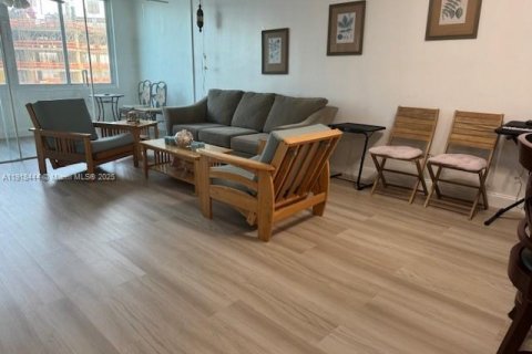 Снять в аренду кондоминиум в Майами-Бич, Флорида 1 спальня, 91.04м2, № 1973980 - фото 29