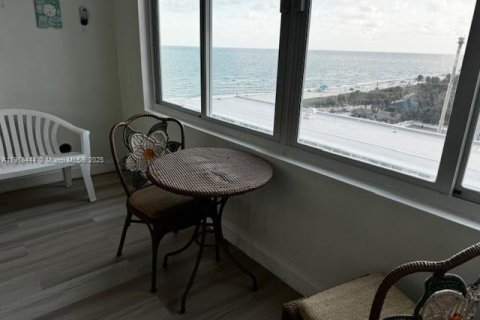 Снять в аренду кондоминиум в Майами-Бич, Флорида 1 спальня, 91.04м2, № 1973980 - фото 22