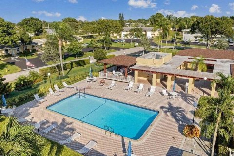 Condo in Delray Beach, Florida, 2 bedrooms № 2281550 - photo 30
