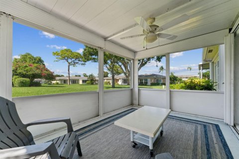 Condo in Delray Beach, Florida, 2 bedrooms № 2281550 - photo 24