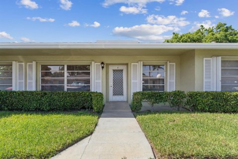 Condo in Delray Beach, Florida, 2 bedrooms № 2281550 - photo 21