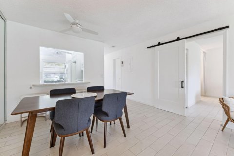 Condo in Delray Beach, Florida, 2 bedrooms № 2281550 - photo 20