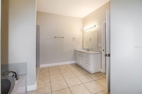 Casa en venta en Ocala, Florida, 4 dormitorios, 234.3 m2 № 1853798 - foto 14