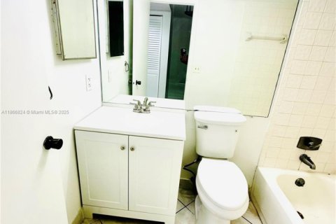 Condominio en alquiler en Deerfield Beach, Florida, 2 dormitorios, 88.26 m2 № 1927170 - foto 9