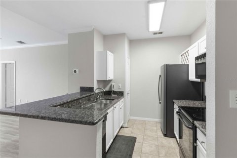 Copropriété à vendre à Tampa, Floride: 2 chambres, 89.93 m2 № 2417065 - photo 11