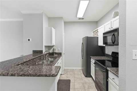 Copropriété à vendre à Tampa, Floride: 2 chambres, 89.93 m2 № 2417065 - photo 9