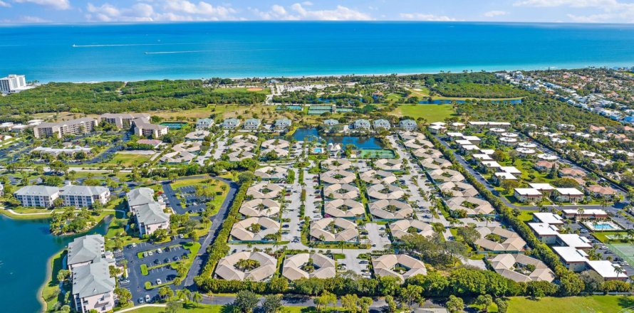 Casa en Jupiter, Florida 3 dormitorios, 128.48 m2 № 1172920