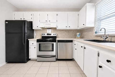 Condo in Bradenton, Florida, 2 bedrooms  № 2227670 - photo 3