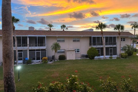 Condo in Bradenton, Florida, 2 bedrooms  № 2227670 - photo 2
