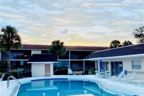 Condo in Bradenton, Florida, 2 bedrooms  № 2227670 - photo 19