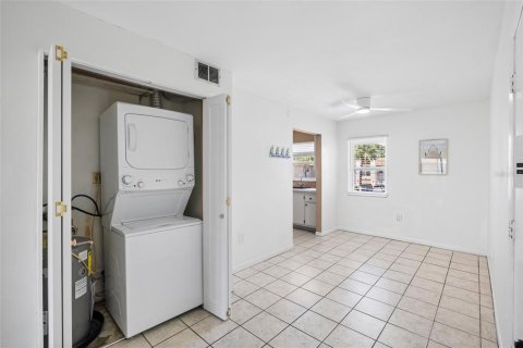 Condo in Bradenton, Florida, 2 bedrooms  № 2227670 - photo 16