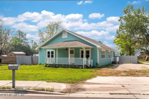 House in Jacksonville, Florida 3 bedrooms, 158.12 sq.m. № 869630 - photo 1