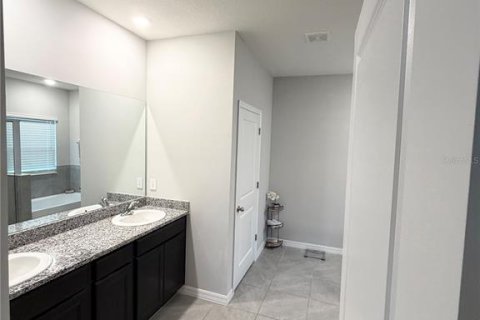 House in Newberry, Florida 4 bedrooms, 183.95 sq.m. № 2380585 - photo 17