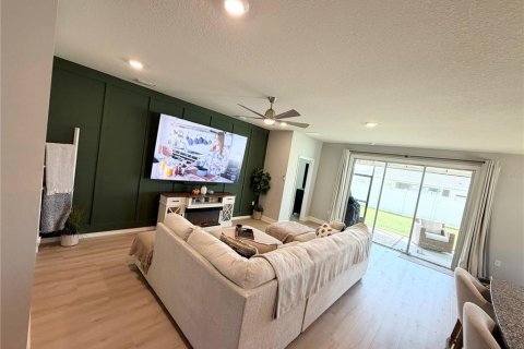 House in Newberry, Florida 4 bedrooms, 183.95 sq.m. № 2380585 - photo 7