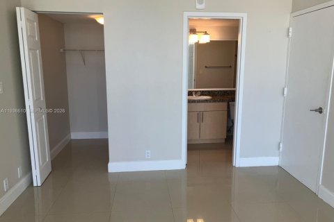 Copropriété à louer à North Bay Village, Floride: 2 chambres, 98.57 m2 № 1995278 - photo 24