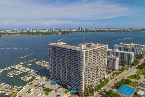 Copropriété à louer à North Bay Village, Floride: 2 chambres, 98.57 m2 № 1995278 - photo 30