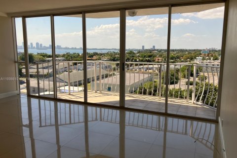 Copropriété à louer à North Bay Village, Floride: 2 chambres, 98.57 m2 № 1995278 - photo 13