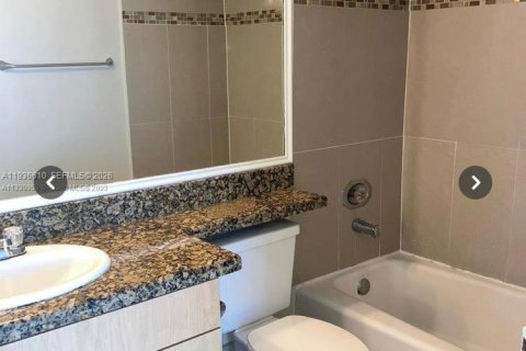 Copropriété à louer à North Bay Village, Floride: 2 chambres, 98.57 m2 № 1995278 - photo 19