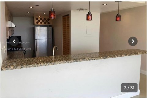 Copropriété à louer à North Bay Village, Floride: 2 chambres, 98.57 m2 № 1995278 - photo 16