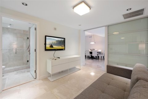 Copropriété à louer à Sunny Isles Beach, Floride: 2 chambres, 158.31 m2 № 1704011 - photo 19