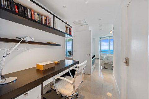 Copropriété à louer à Sunny Isles Beach, Floride: 2 chambres, 158.31 m2 № 1704011 - photo 4