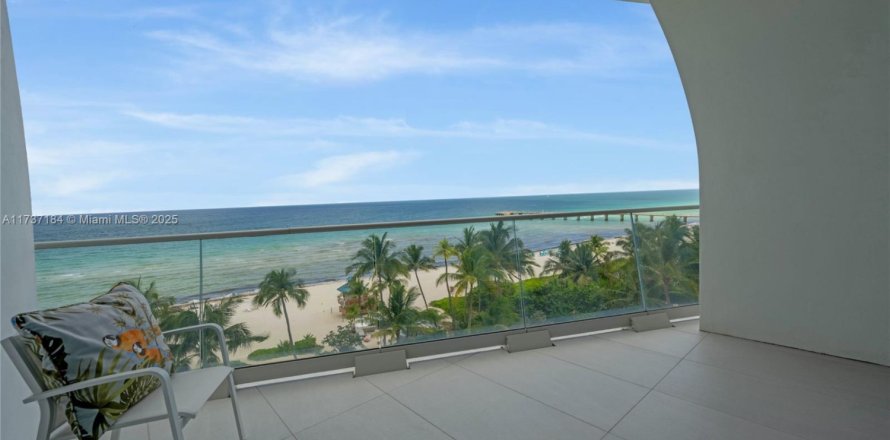 Condo à Sunny Isles Beach, Floride, 2 chambres № 1704011