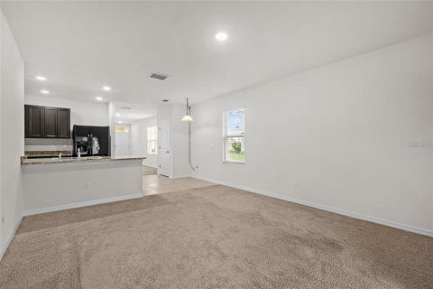 Villa ou maison à louer à Odessa, Floride: 3 chambres, 139.73 m2 № 2425268 - photo 9