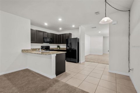 Villa ou maison à louer à Odessa, Floride: 3 chambres, 139.73 m2 № 2425268 - photo 8