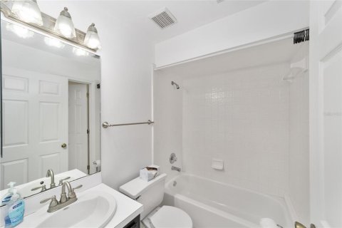 House in Gainesville, Florida 2 bedrooms, 111.76 sq.m. № 1852807 - photo 7