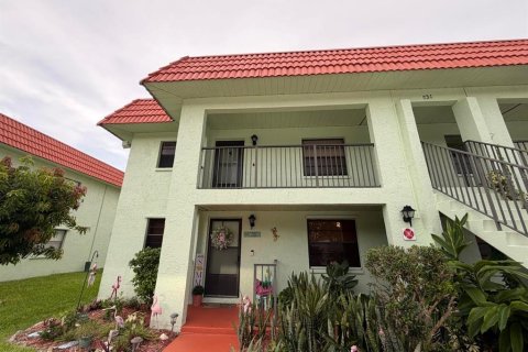 Condo in Cape Canaveral, Florida, 2 bedrooms  № 2359250