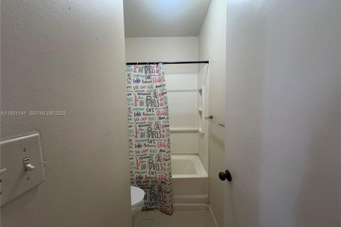 Condo in Miramar, Florida, 2 bedrooms  № 2153124 - photo 15