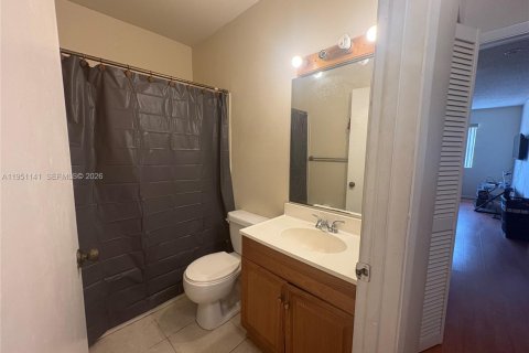 Condo in Miramar, Florida, 2 bedrooms  № 2153124 - photo 14
