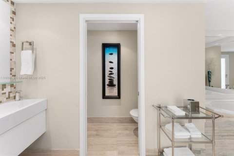 Copropriété à vendre à Miami Beach, Floride: 4 chambres, 248.05 m2 № 1945704 - photo 17