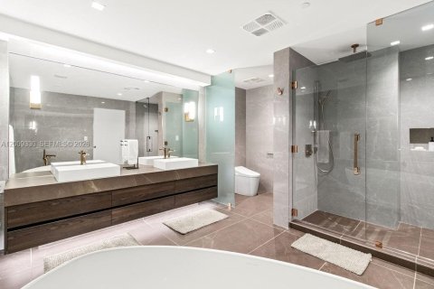 Copropriété à vendre à Pompano Beach, Floride: 2 chambres, 179.12 m2 № 2090984 - photo 18
