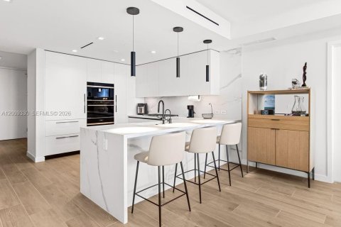 Copropriété à vendre à Pompano Beach, Floride: 2 chambres, 179.12 m2 № 2090984 - photo 2