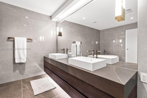 Copropriété à vendre à Pompano Beach, Floride: 2 chambres, 179.12 m2 № 2090984 - photo 20