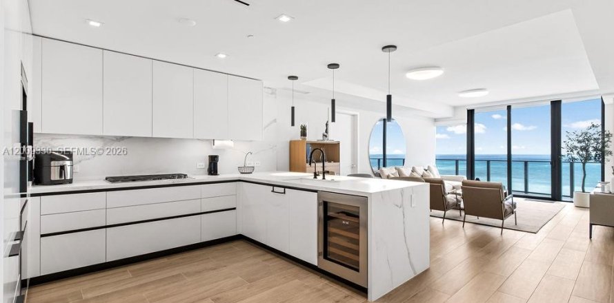 Condo à Pompano Beach, Floride, 2 chambres  № 2090984