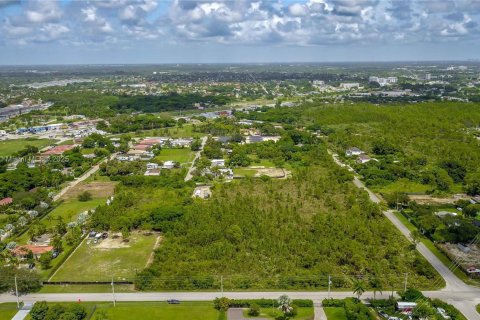 Terreno en venta en Miami, Florida № 1954037 - foto 13