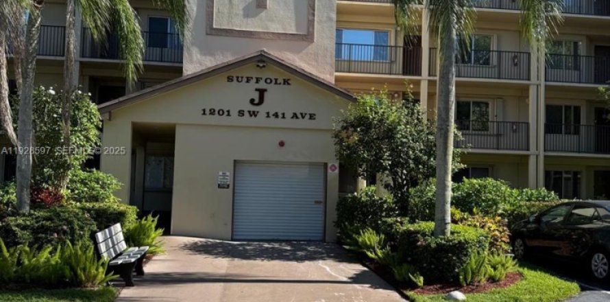Condo à Pembroke Pines, Floride, 2 chambres № 1987522