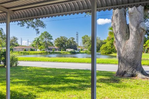 Casa en venta en Saint Petersburg, Florida, 2 dormitorios, 124.02 m2 № 2383377 - foto 2