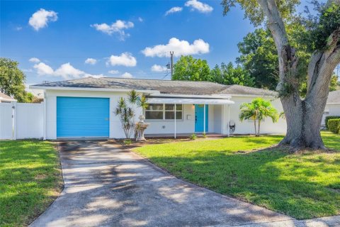 Casa en venta en Saint Petersburg, Florida, 2 dormitorios, 124.02 m2 № 2383377 - foto 14