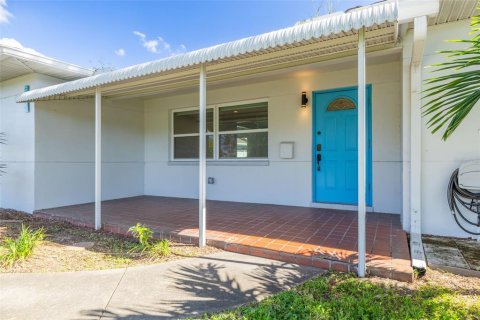 Casa en venta en Saint Petersburg, Florida, 2 dormitorios, 124.02 m2 № 2383377 - foto 3