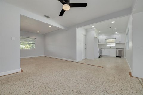 Casa en venta en Saint Petersburg, Florida, 2 dormitorios, 124.02 m2 № 2383377 - foto 19
