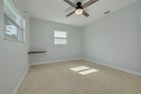 Casa en venta en Saint Petersburg, Florida, 2 dormitorios, 124.02 m2 № 2383377 - foto 27