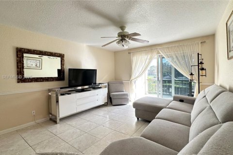 Copropriété à vendre à Lauderhill, Floride: 1 chambre, 91.14 m2 № 1994112 - photo 5