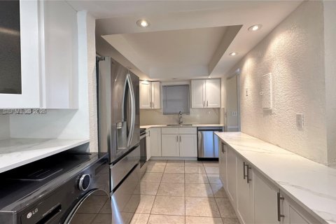 Copropriété à vendre à Lauderhill, Floride: 1 chambre, 91.14 m2 № 1994112 - photo 13