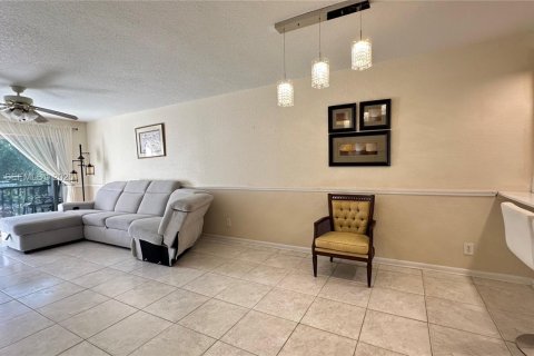 Copropriété à vendre à Lauderhill, Floride: 1 chambre, 91.14 m2 № 1994112 - photo 16
