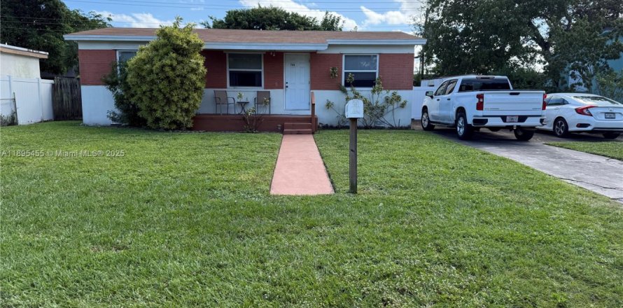 Casa en Hollywood, Florida 3 dormitorios, 85.47 m2 № 1951400