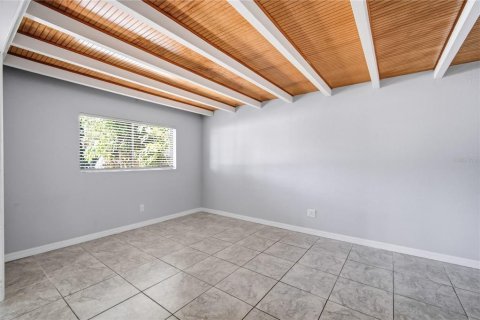 Villa ou maison à louer à Saint Petersburg, Floride: 4 chambres, 111.48 m2 № 2427003 - photo 6