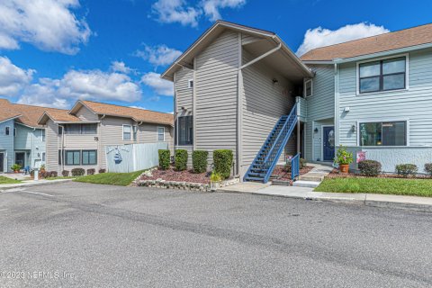 Condo in Green Cove Springs, Florida, 2 bedrooms  № 801199 - photo 1